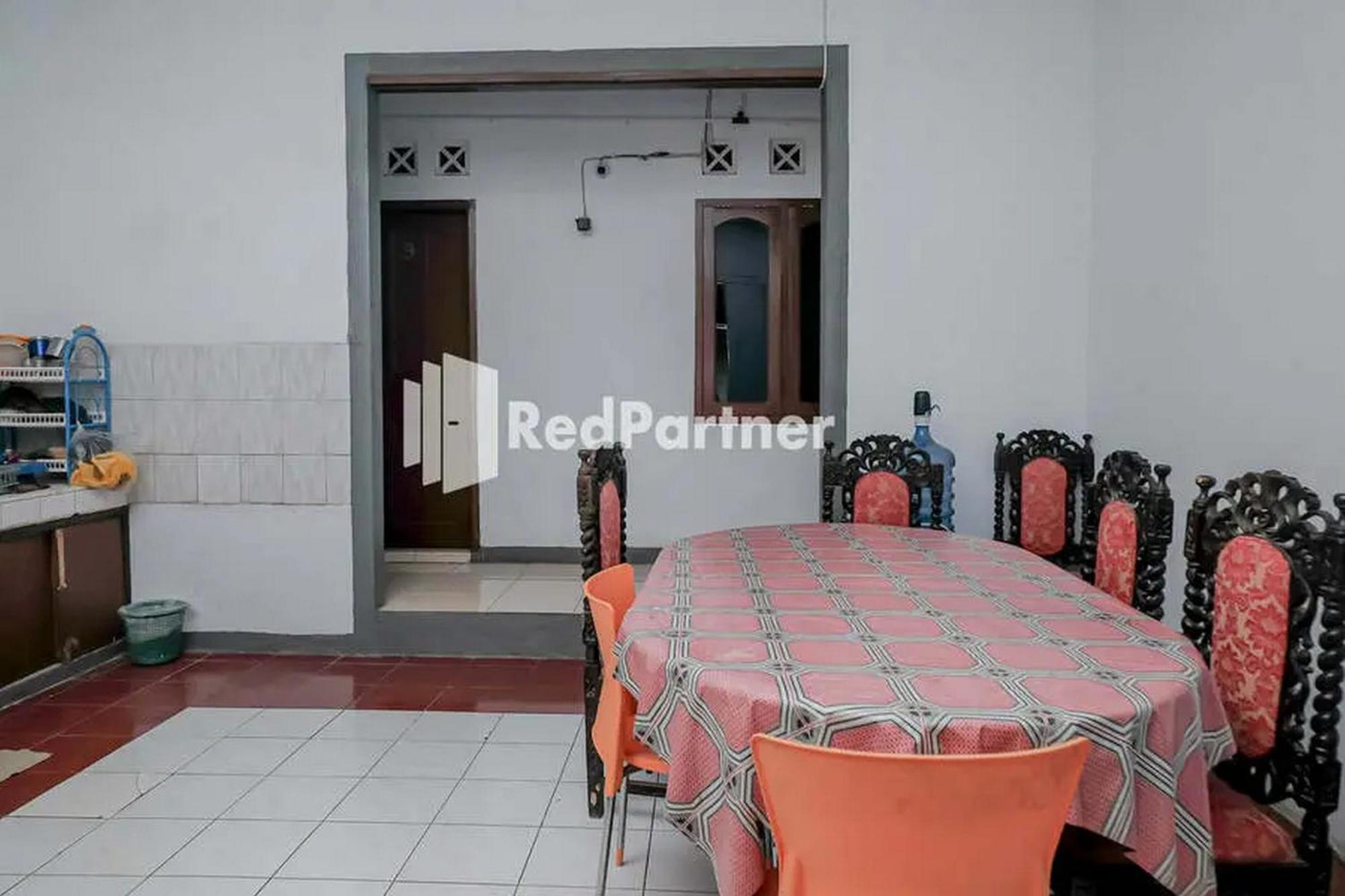 Pondok Damai Guest House Syariah Mitra Reddoorz Cirebon Zewnętrze zdjęcie