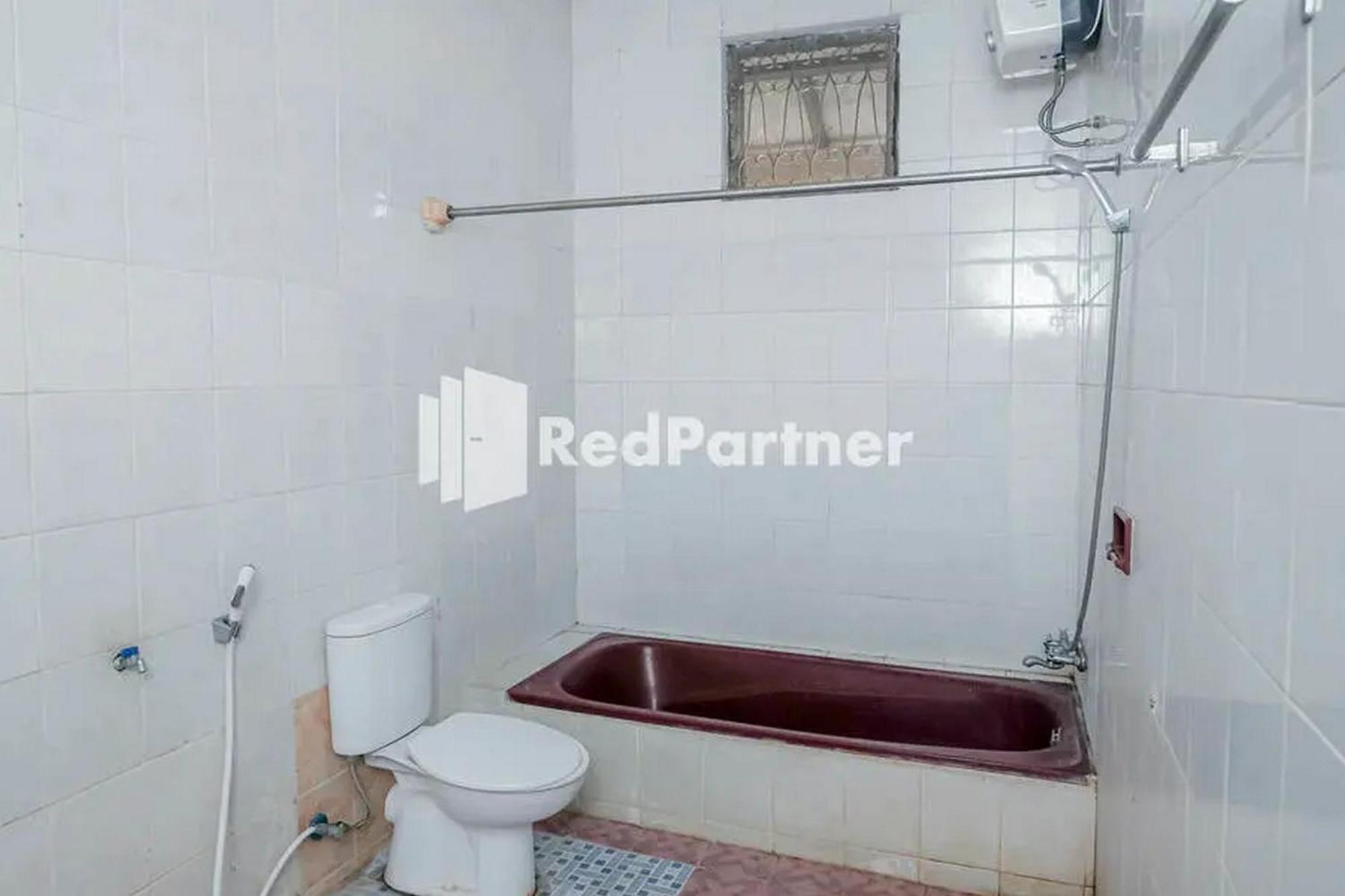 Pondok Damai Guest House Syariah Mitra Reddoorz Cirebon Zewnętrze zdjęcie